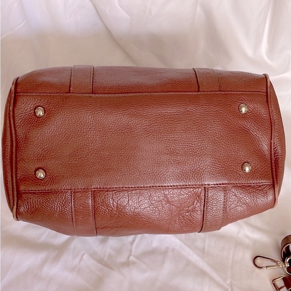 🆕 Terzetto Cognac Loreto Brown
Pebbled Leather Satchel Bag with Gold Hardware - Picture 10 of 12